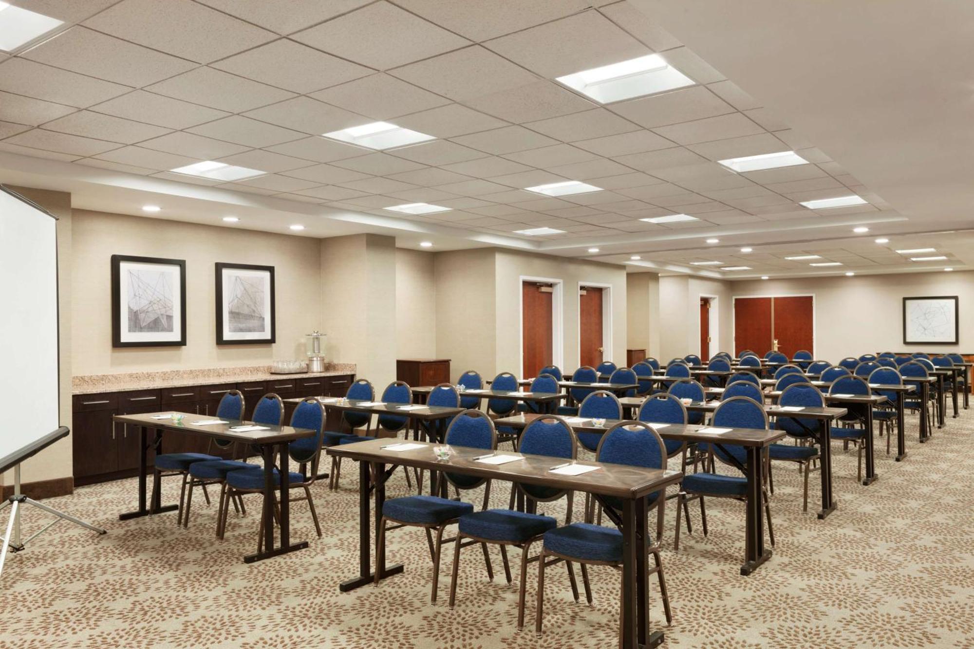 Farmingville Hampton Inn Long Island-Brookhaven מראה חיצוני תמונה