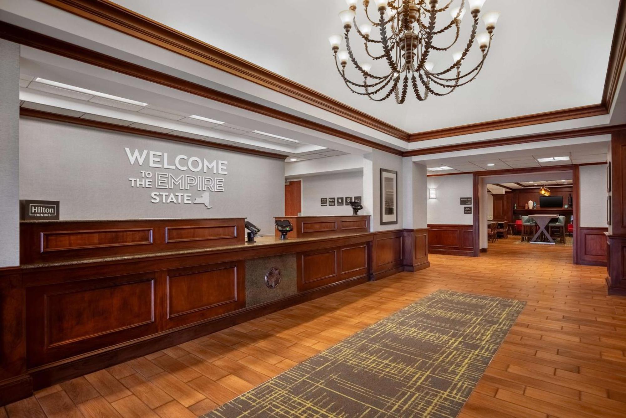 Farmingville Hampton Inn Long Island-Brookhaven מראה חיצוני תמונה
