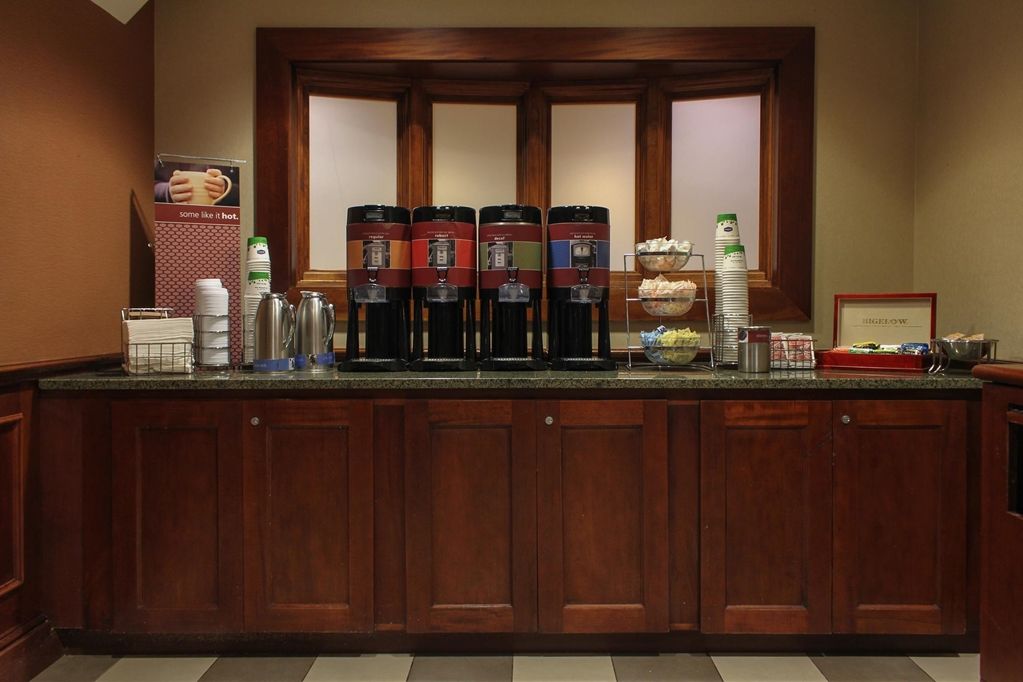 Farmingville Hampton Inn Long Island-Brookhaven מסעדה תמונה